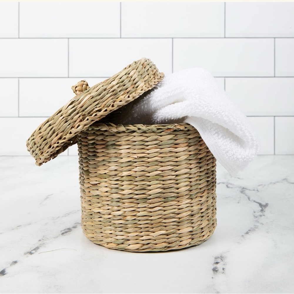 QALARA
Woven Keepsake Canister